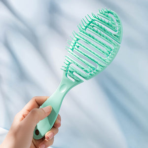 Cellie's Curls Scalp Reviver Shampoo Comb