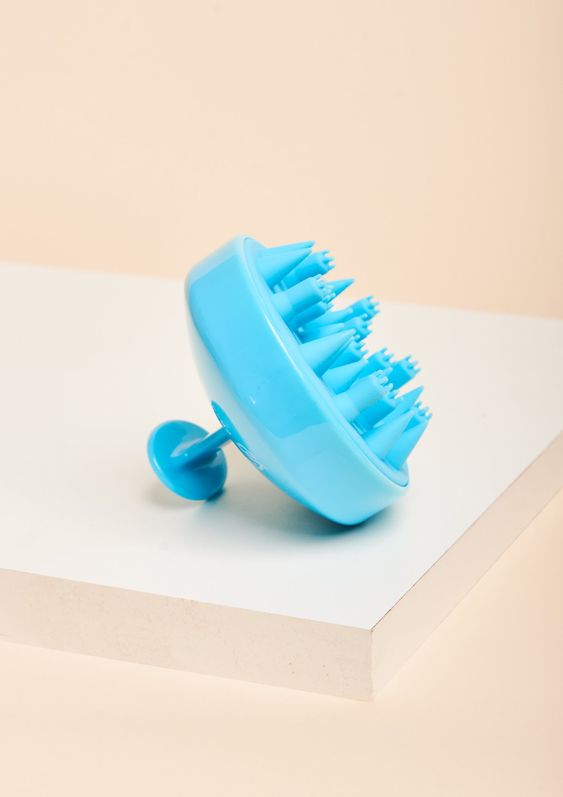 Scalp Massaging Shampoo Brush